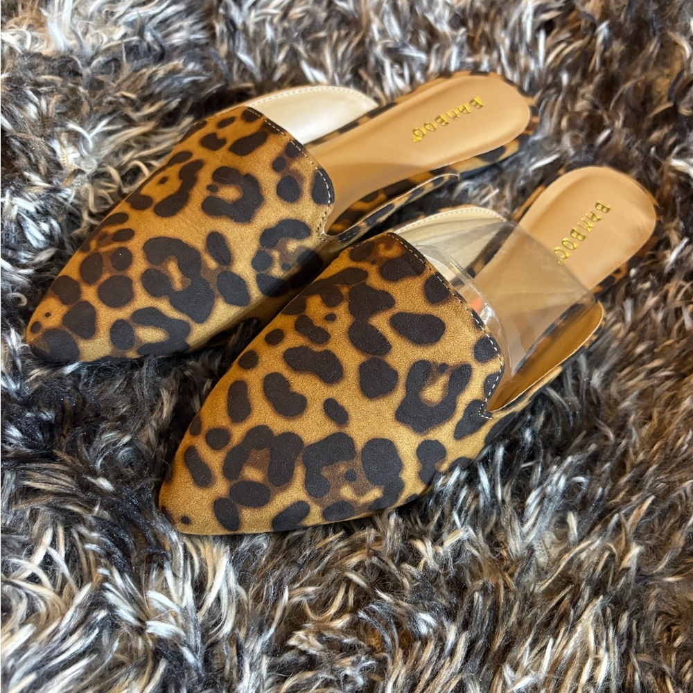 BAMBOO Leopard Print Mules